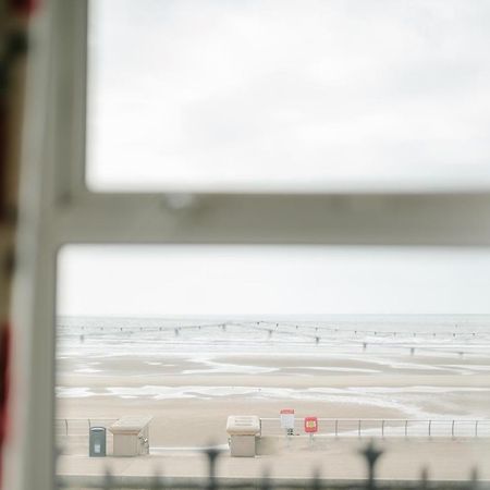 The Chimes On The Sea Bed & Breakfast Blackpool Exterior foto