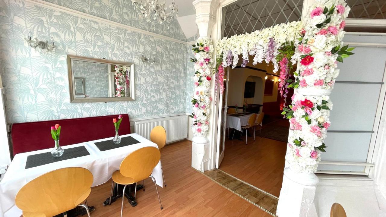 The Chimes On The Sea Bed & Breakfast Blackpool Exterior foto